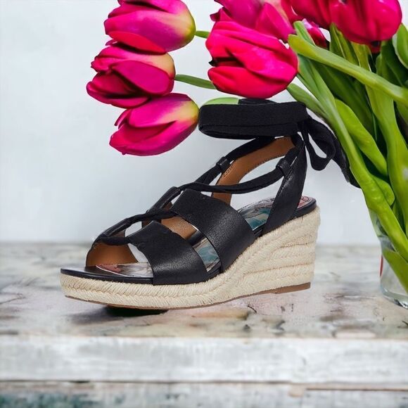 Patricia Nash Riva Wedge Sandals - Picture 8 of 8